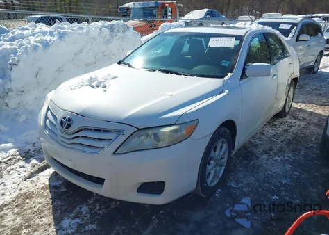 2011 Toyota Camry Le V6 z USA, uszkodzony, nr VIN 4T1BK3EK9BU617516